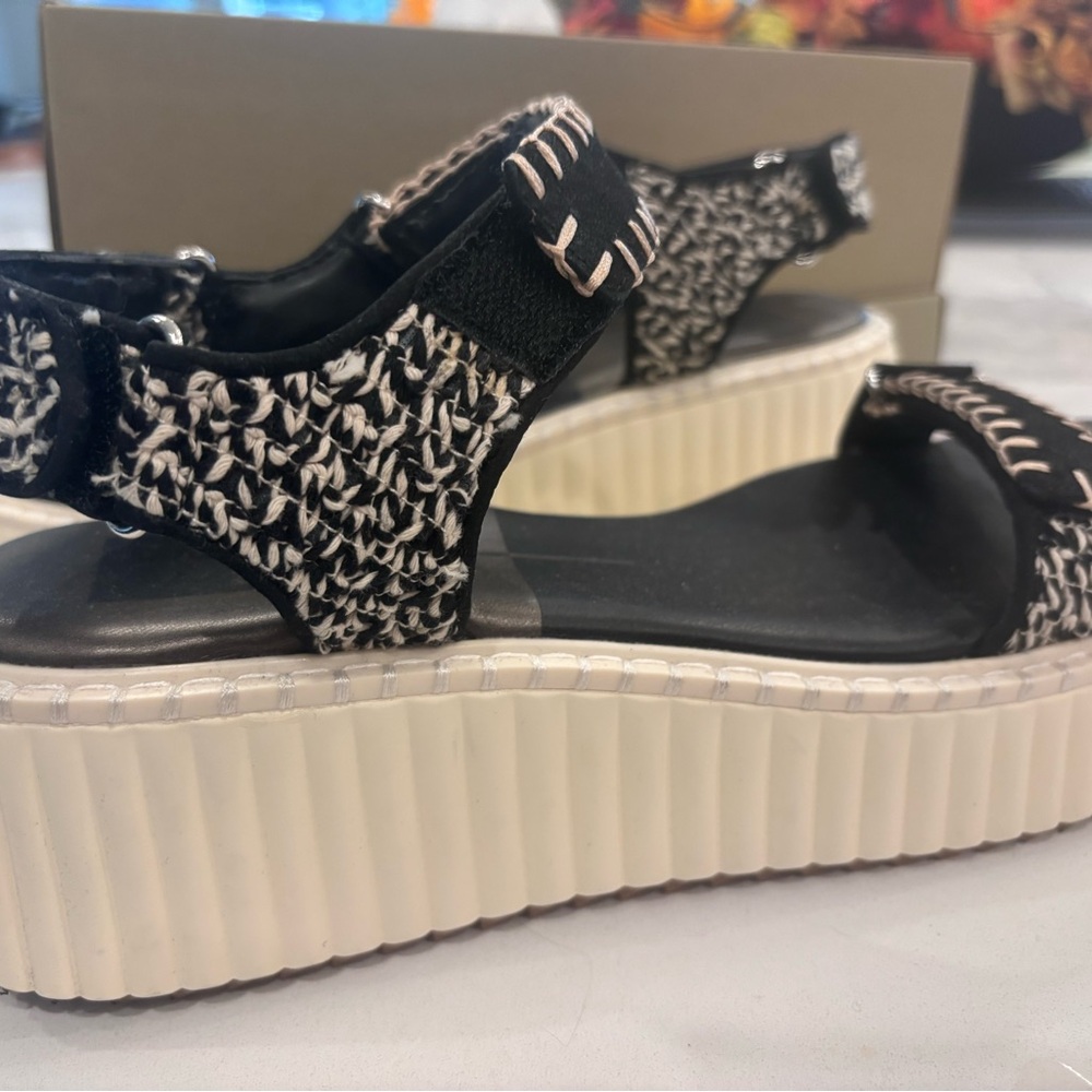 Dolce Vita Debra Sandals Black White Nubuck. Size 10 - Picture 7 of 10